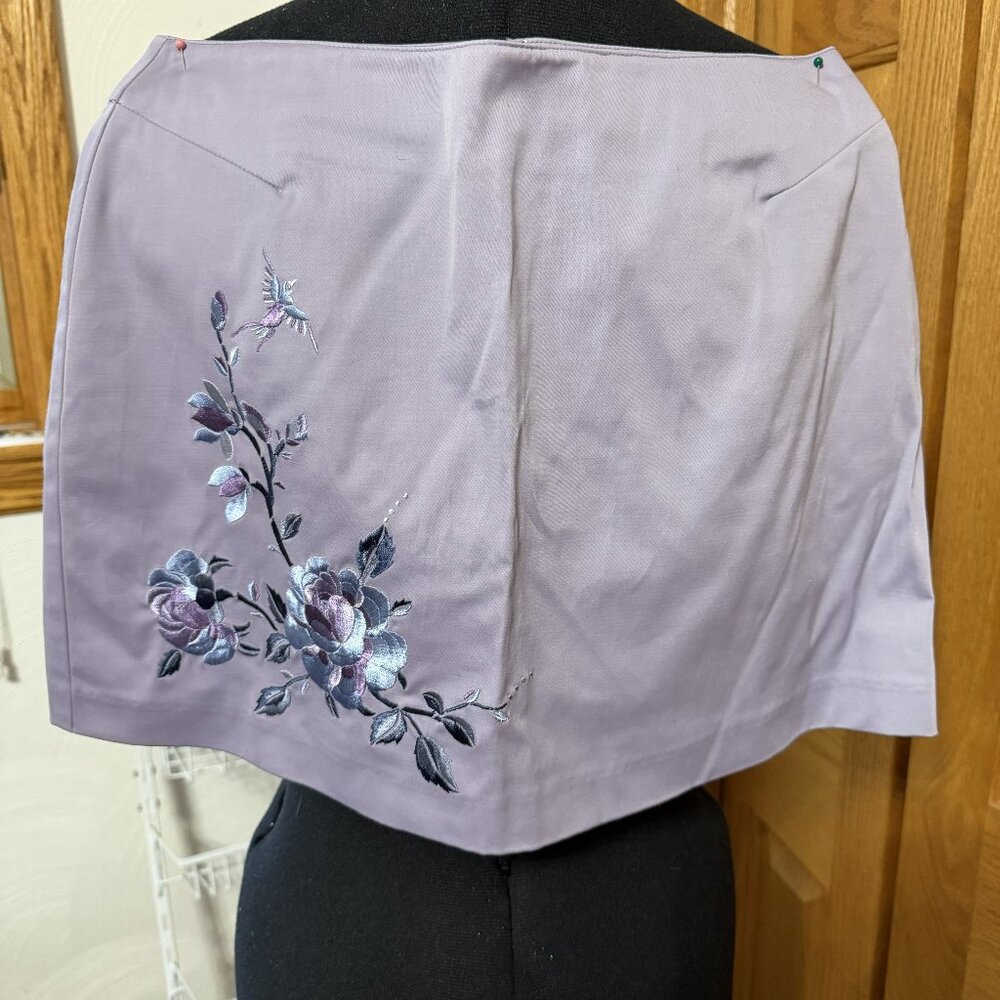 NWOT Express Lavendar Embroidered mini skirt